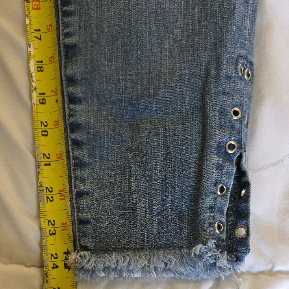Rebel Wilson Angels "The Dazzler" Ankle Cropped Jeans with Frayed Hem Size 16W - Picture 4 of 10